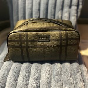 Men’s Coach Black and Gray Plaid Tattersall Toiletry Bag